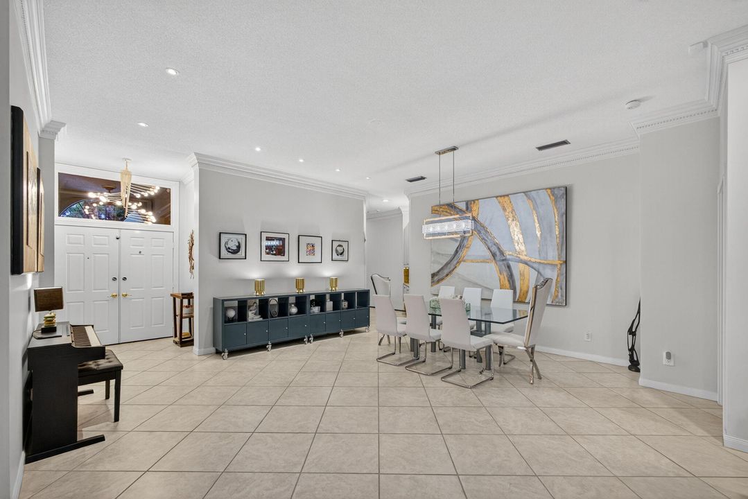 For Sale: $769,000 (3 beds, 2 baths, 1974 Square Feet)