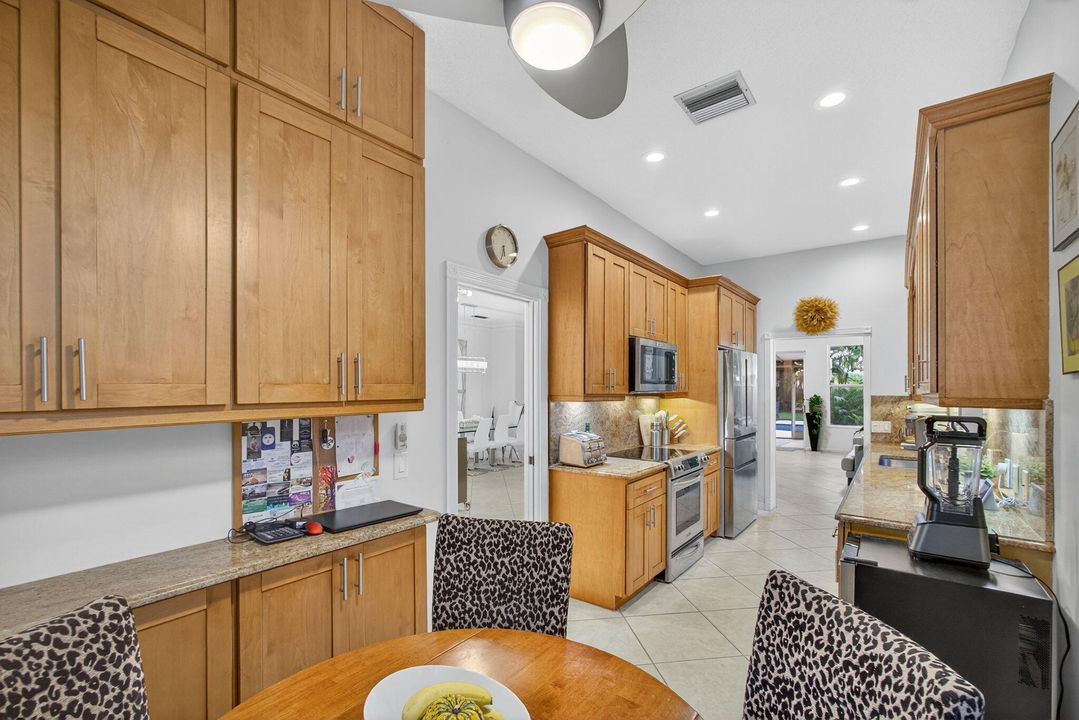 For Sale: $769,000 (3 beds, 2 baths, 1974 Square Feet)