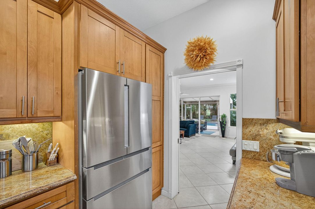 For Sale: $769,000 (3 beds, 2 baths, 1974 Square Feet)