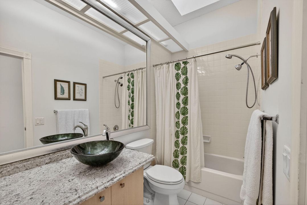 For Sale: $769,000 (3 beds, 2 baths, 1974 Square Feet)