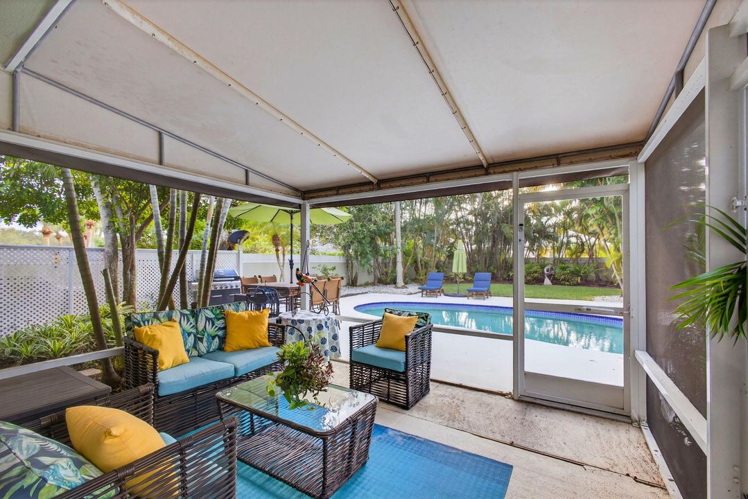 For Sale: $769,000 (3 beds, 2 baths, 1974 Square Feet)