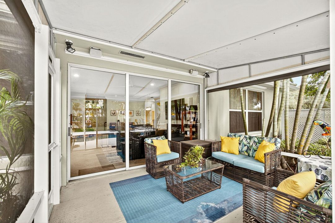 For Sale: $769,000 (3 beds, 2 baths, 1974 Square Feet)