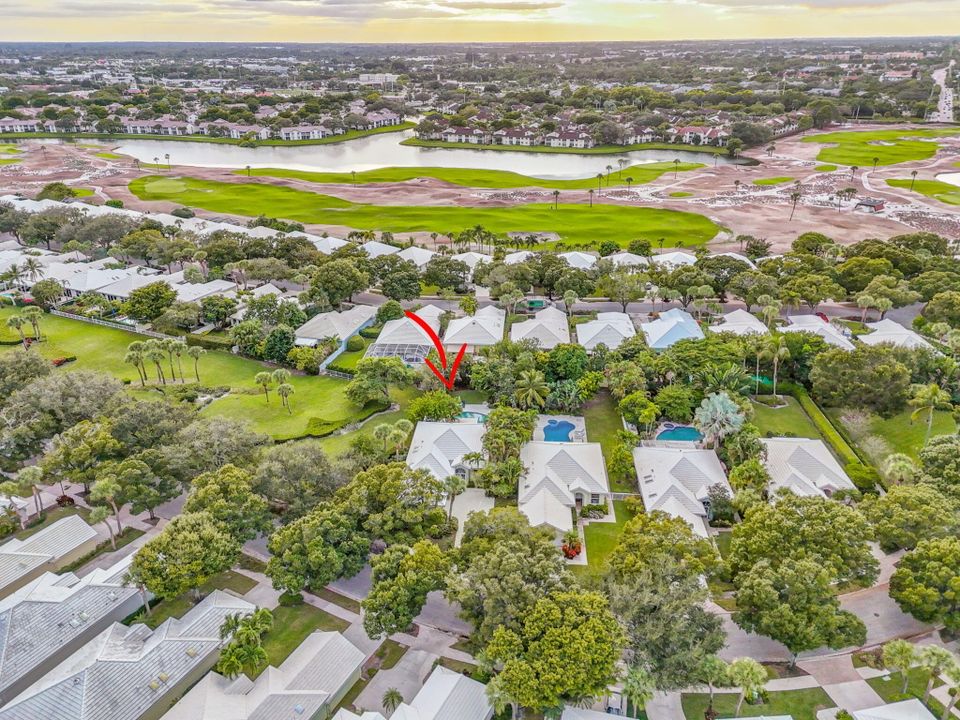 For Sale: $769,000 (3 beds, 2 baths, 1974 Square Feet)