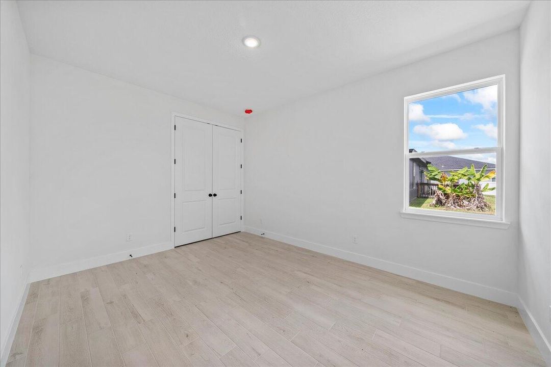 En Venta: $464,900 (4 camas, 2 baños, 2061 Pies cuadrados)