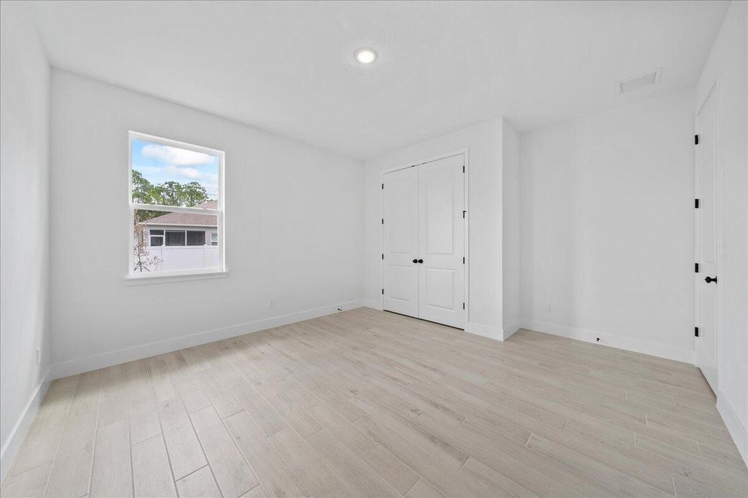 En Venta: $464,900 (4 camas, 2 baños, 2061 Pies cuadrados)