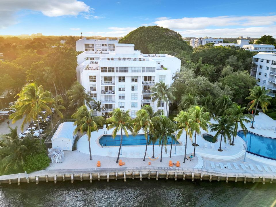 En Venta: $389,000 (2 camas, 1 baños, 926 Pies cuadrados)