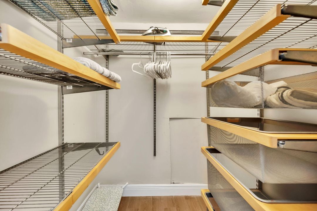 En Venta: $389,000 (2 camas, 1 baños, 926 Pies cuadrados)