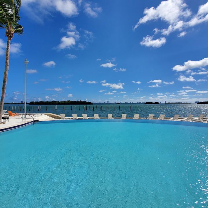 En Venta: $389,000 (2 camas, 1 baños, 926 Pies cuadrados)