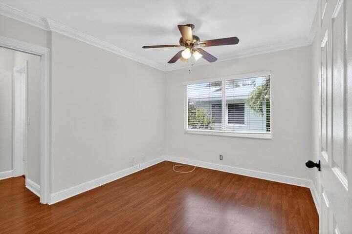 For Rent: $2,950 (2 beds, 1 baths, 900 Square Feet)