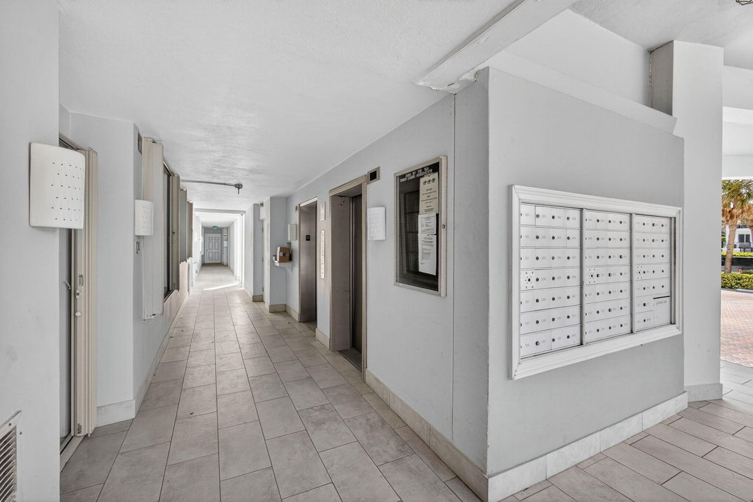 待售: $879,000 (2 贝兹, 2 浴室, 1295 平方英尺)