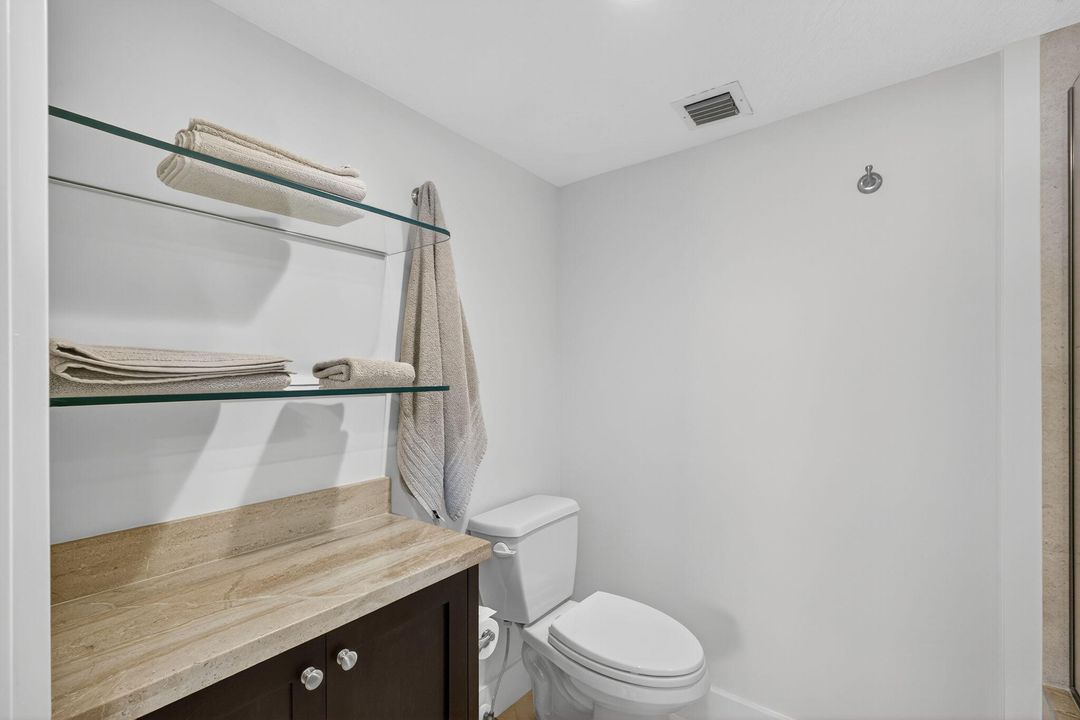 待售: $879,000 (2 贝兹, 2 浴室, 1295 平方英尺)