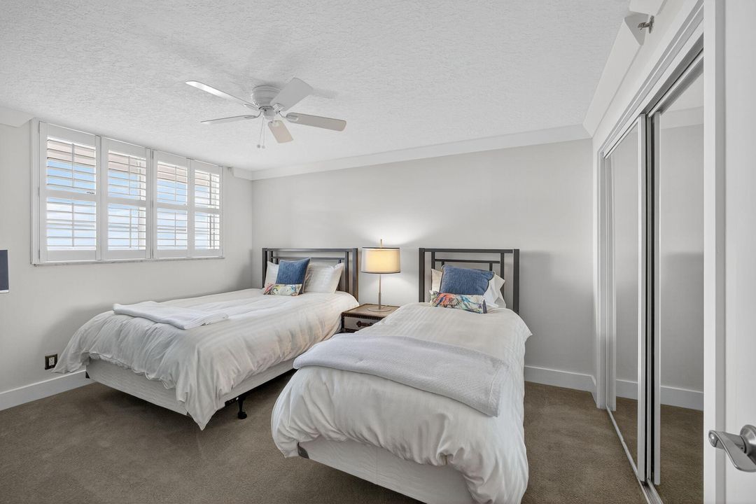 待售: $879,000 (2 贝兹, 2 浴室, 1295 平方英尺)