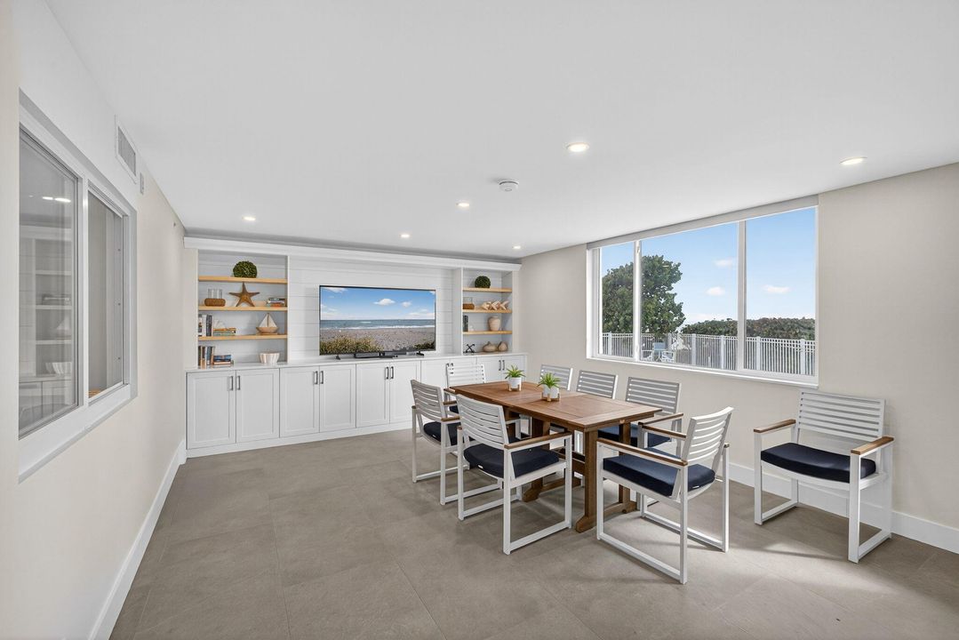 待售: $879,000 (2 贝兹, 2 浴室, 1295 平方英尺)