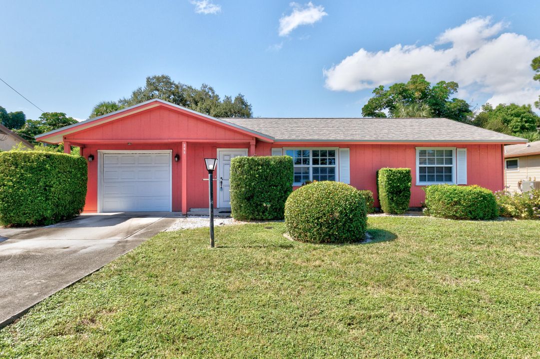 For Sale: $250,000 (2 beds, 2 baths, 1224 Square Feet)