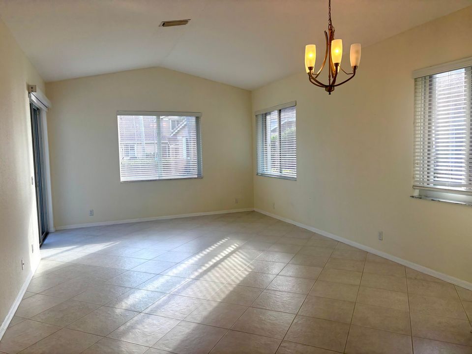 На продажу: $475,000 (3 спален, 2 ванн, 1292 Квадратных фут)