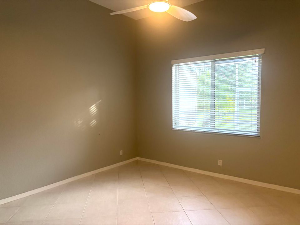 На продажу: $475,000 (3 спален, 2 ванн, 1292 Квадратных фут)