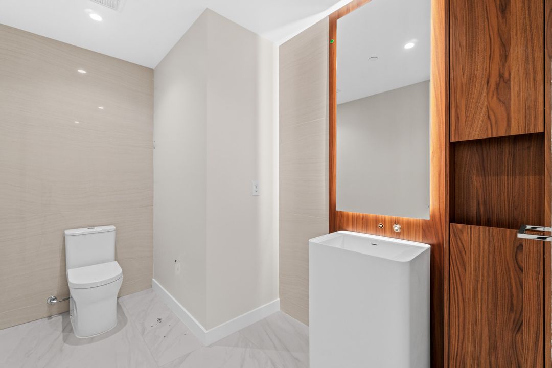 For Sale: $7,087,000 (3 beds, 3 baths, 4265 Square Feet)