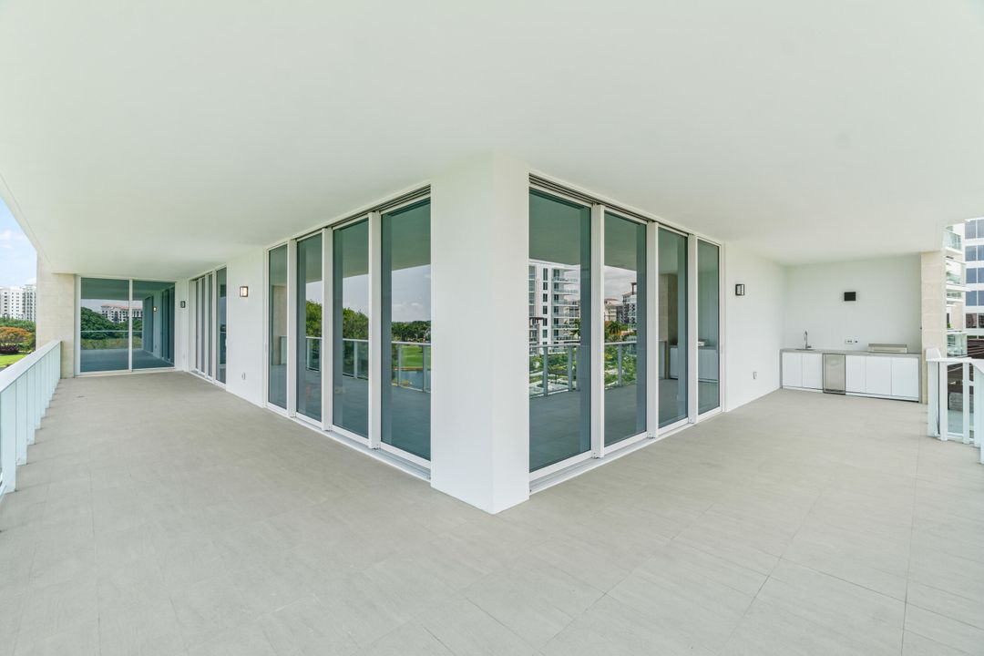 For Sale: $7,087,000 (3 beds, 3 baths, 4265 Square Feet)