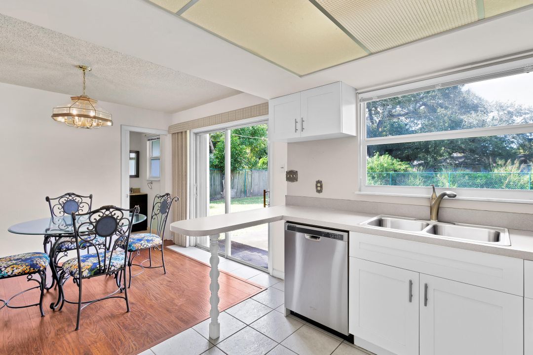 For Sale: $250,000 (2 beds, 2 baths, 1224 Square Feet)