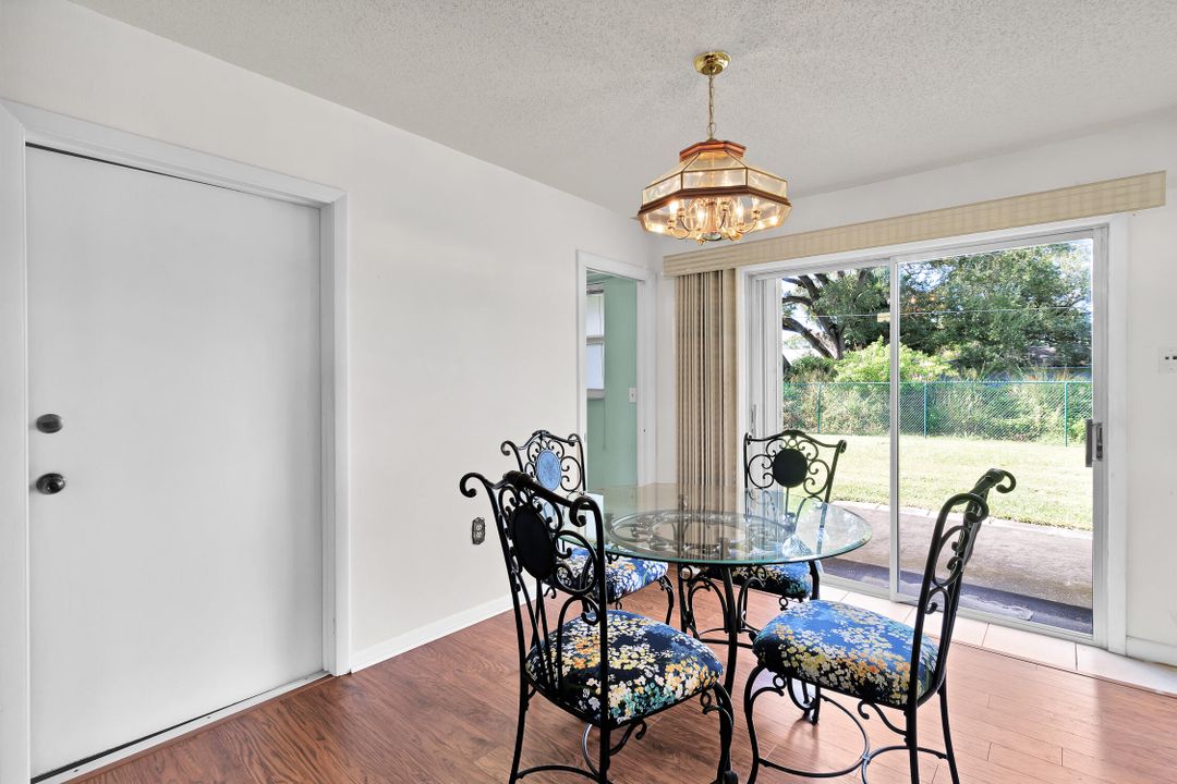 For Sale: $250,000 (2 beds, 2 baths, 1224 Square Feet)