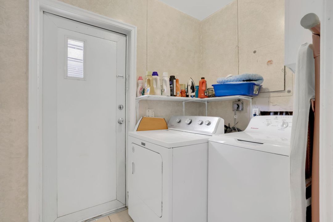 En Venta: $425,525 (2 camas, 2 baños, 1425 Pies cuadrados)