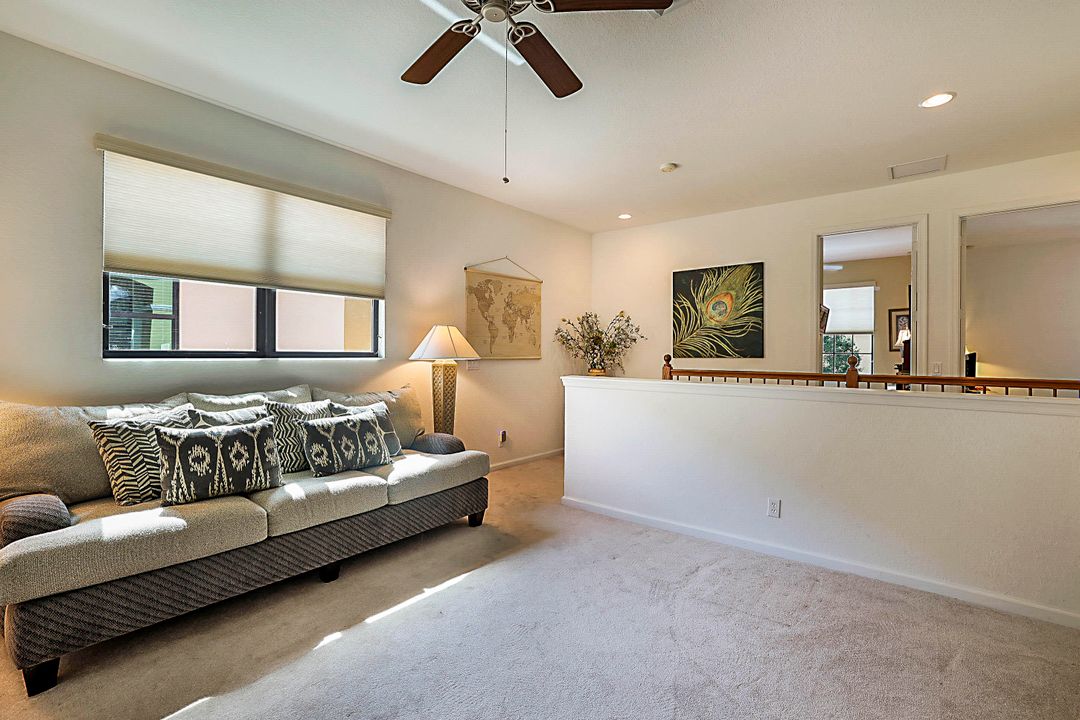 En Venta: $425,000 (3 camas, 2 baños, 2031 Pies cuadrados)