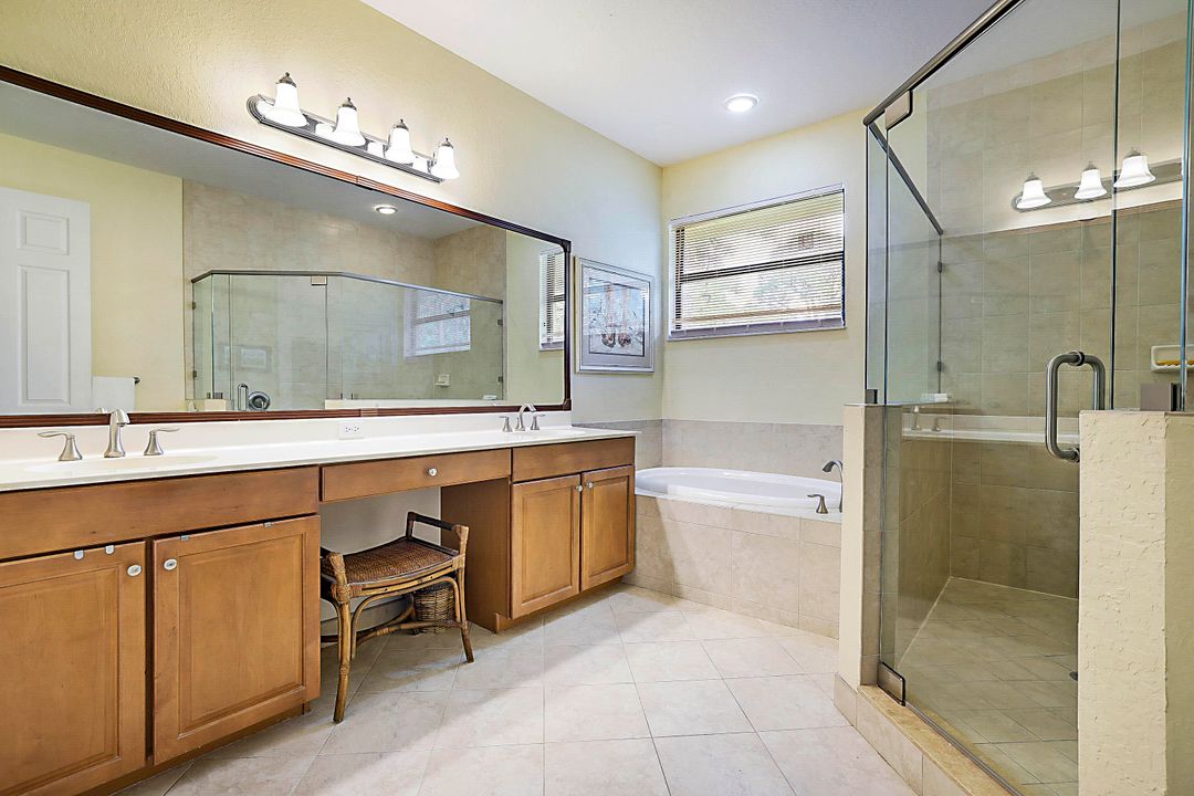 En Venta: $425,000 (3 camas, 2 baños, 2031 Pies cuadrados)