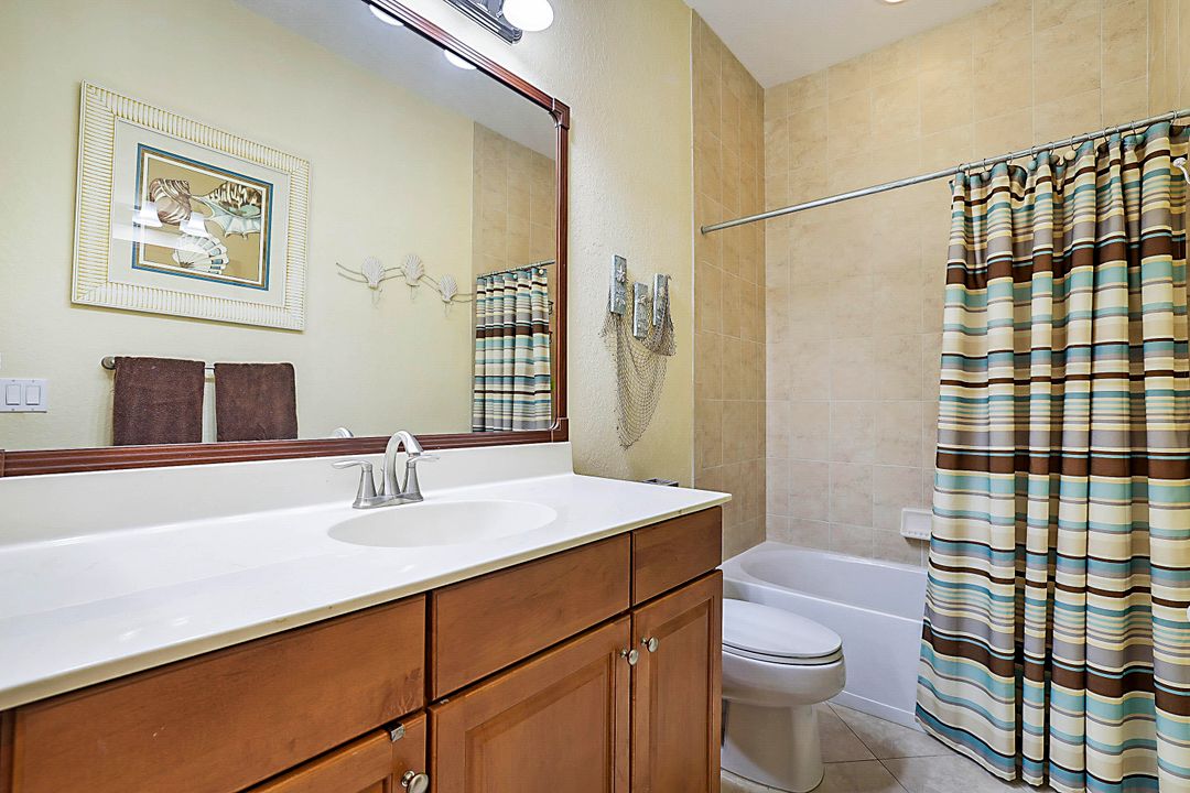 En Venta: $425,000 (3 camas, 2 baños, 2031 Pies cuadrados)