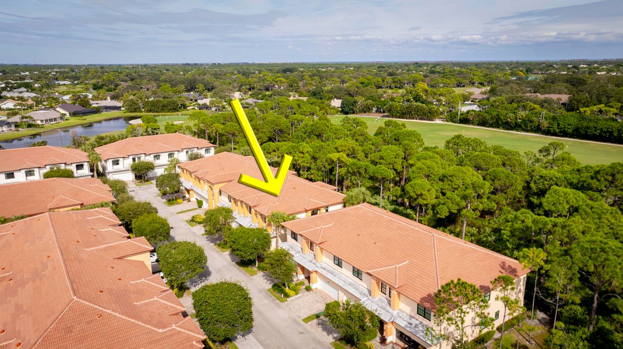 En Venta: $425,000 (3 camas, 2 baños, 2031 Pies cuadrados)