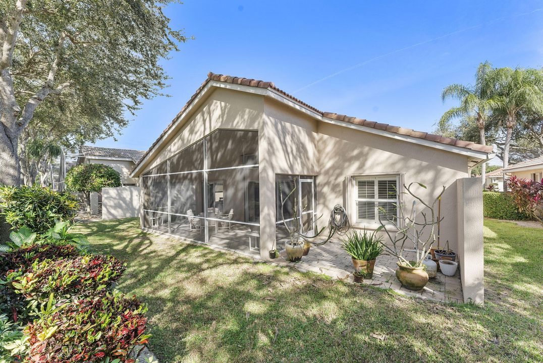 Activo con contrato: $475,000 (2 camas, 2 baños, 1722 Pies cuadrados)