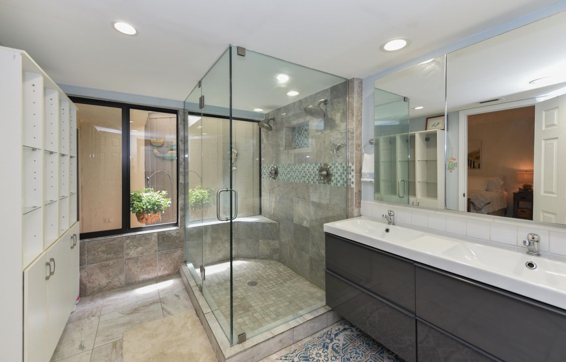 На продажу: $329,000 (1 спален, 1 ванн, 740 Квадратных фут)