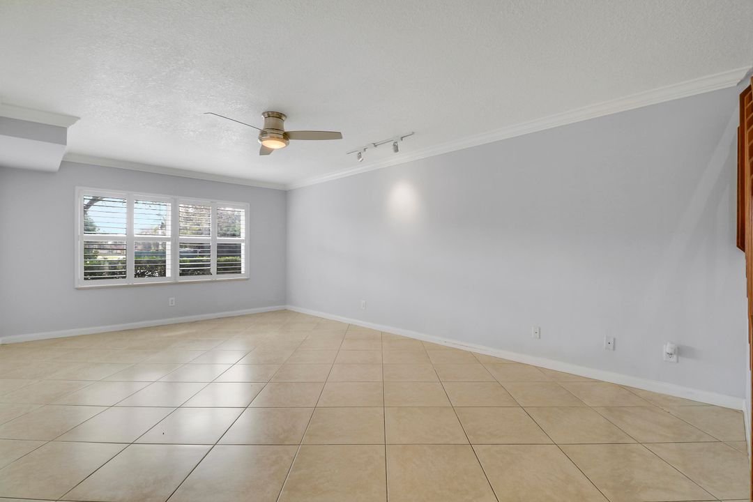 En Venta: $348,995 (2 camas, 2 baños, 1362 Pies cuadrados)