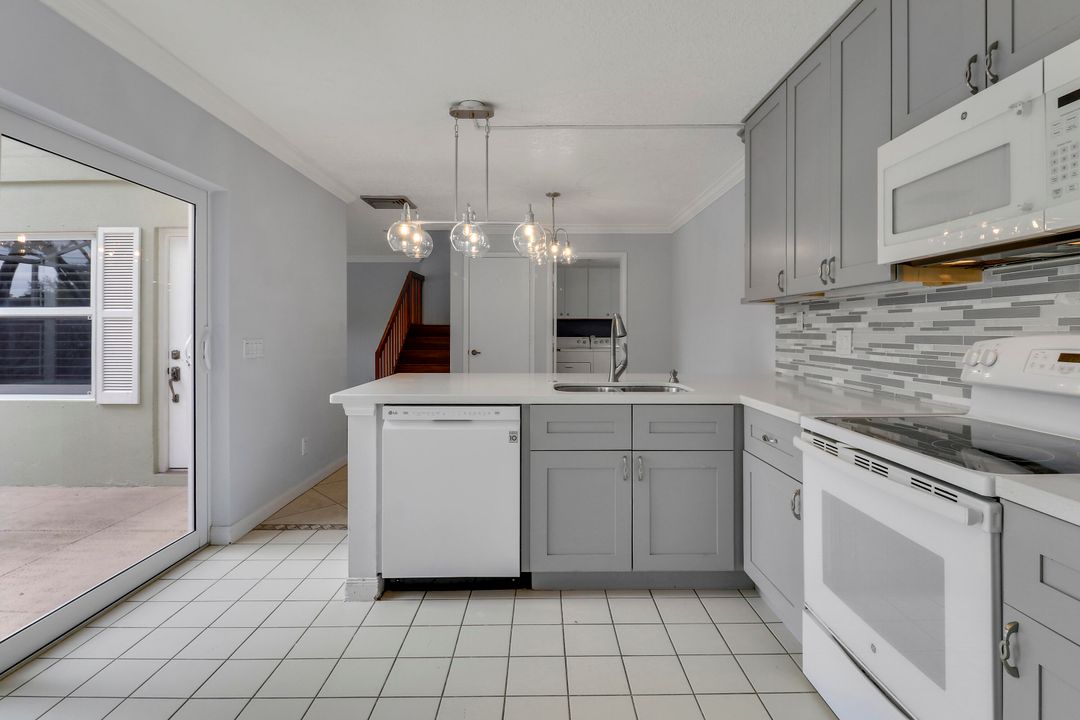 En Venta: $348,995 (2 camas, 2 baños, 1362 Pies cuadrados)