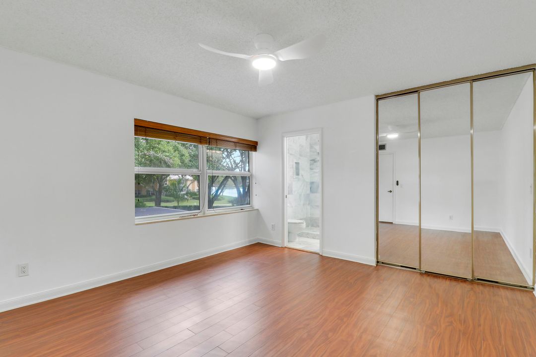 En Venta: $348,995 (2 camas, 2 baños, 1362 Pies cuadrados)