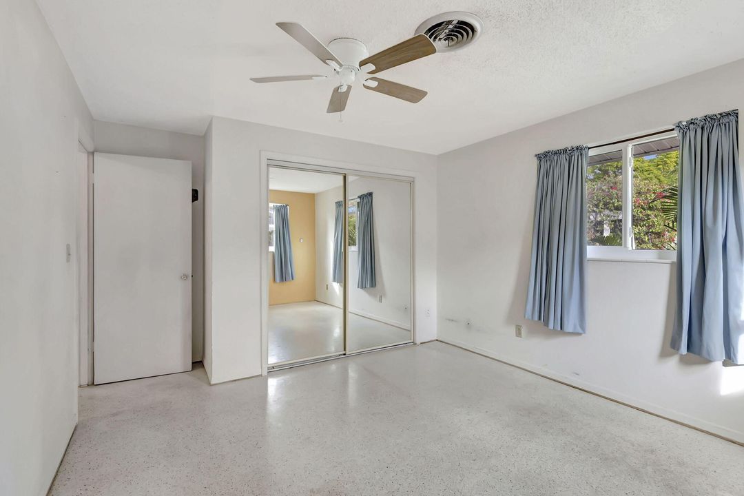 Active With Contract: $275,000 (2 beds, 1 baths, 1073 Square Feet)