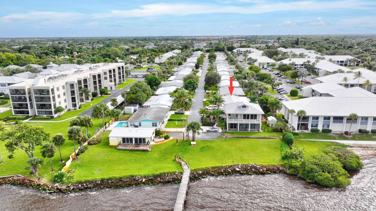 Active With Contract: $275,000 (2 beds, 1 baths, 1073 Square Feet)