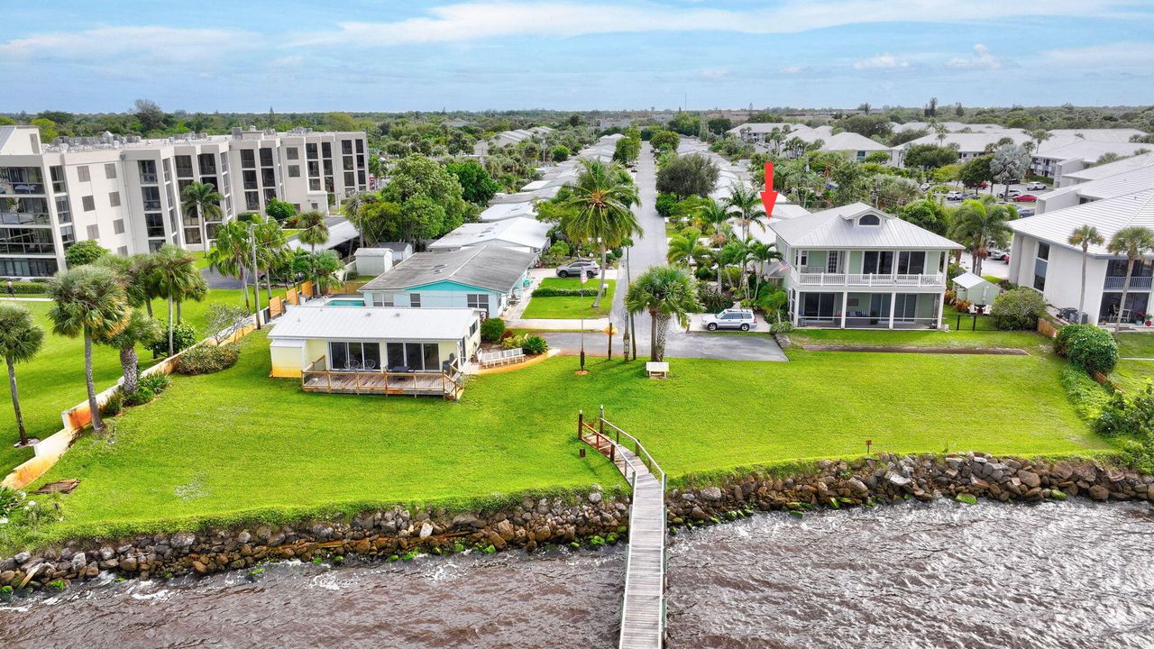 Active With Contract: $275,000 (2 beds, 1 baths, 1073 Square Feet)