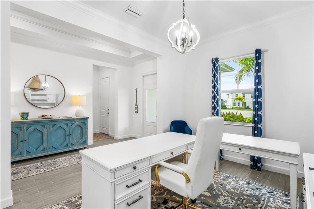 For Sale: $565,000 (3 beds, 2 baths, 2338 Square Feet)