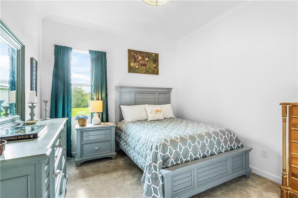 For Sale: $565,000 (3 beds, 2 baths, 2338 Square Feet)