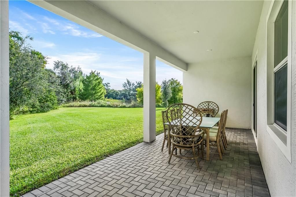 For Sale: $565,000 (3 beds, 2 baths, 2338 Square Feet)