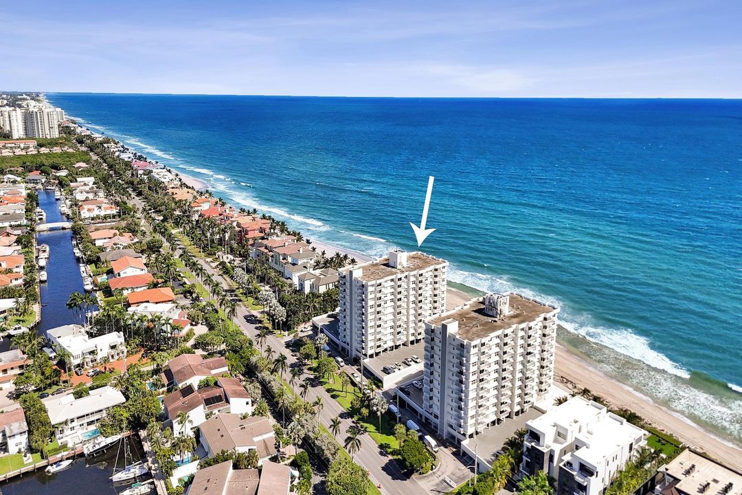 For Sale: $774,900 (2 beds, 2 baths, 1100 Square Feet)