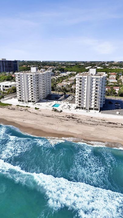 For Sale: $774,900 (2 beds, 2 baths, 1100 Square Feet)