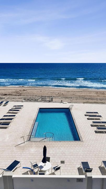 For Sale: $774,900 (2 beds, 2 baths, 1100 Square Feet)