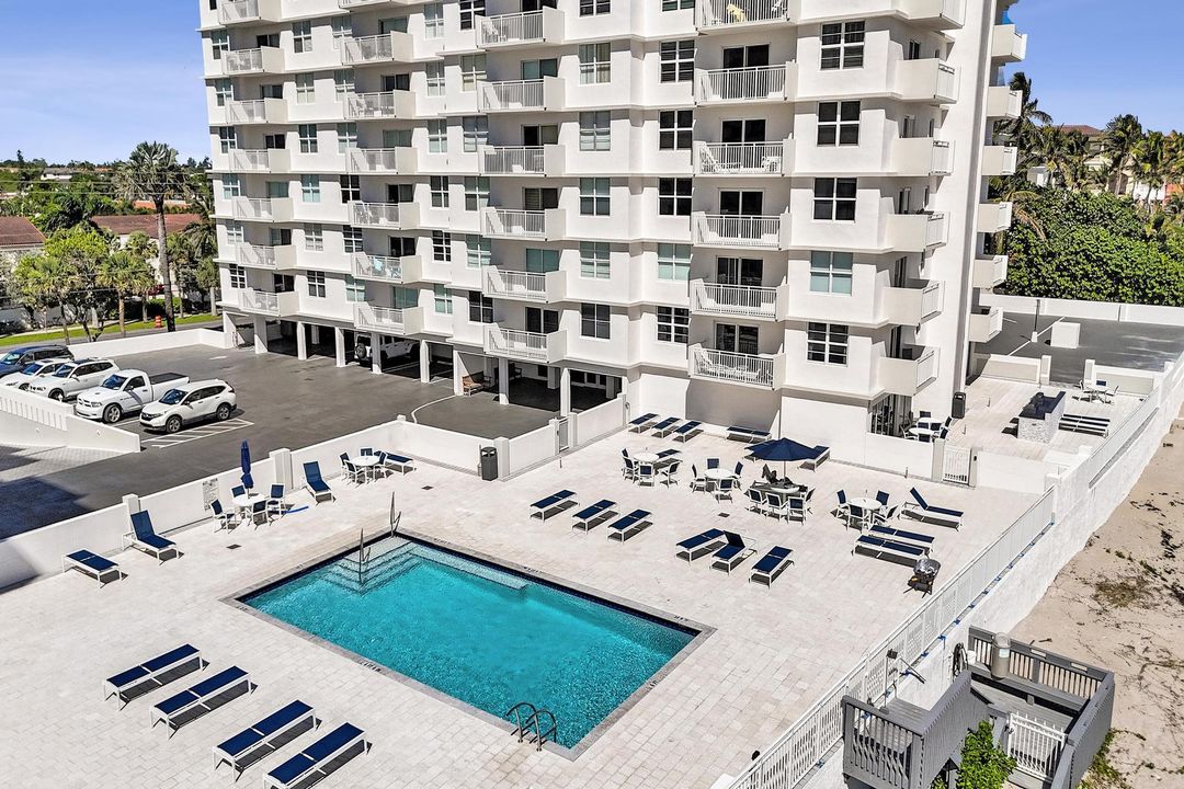 For Sale: $774,900 (2 beds, 2 baths, 1100 Square Feet)