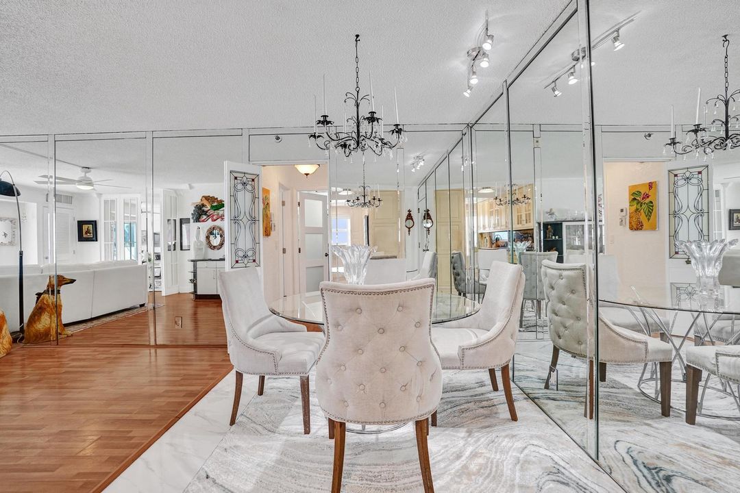 For Sale: $774,900 (2 beds, 2 baths, 1100 Square Feet)