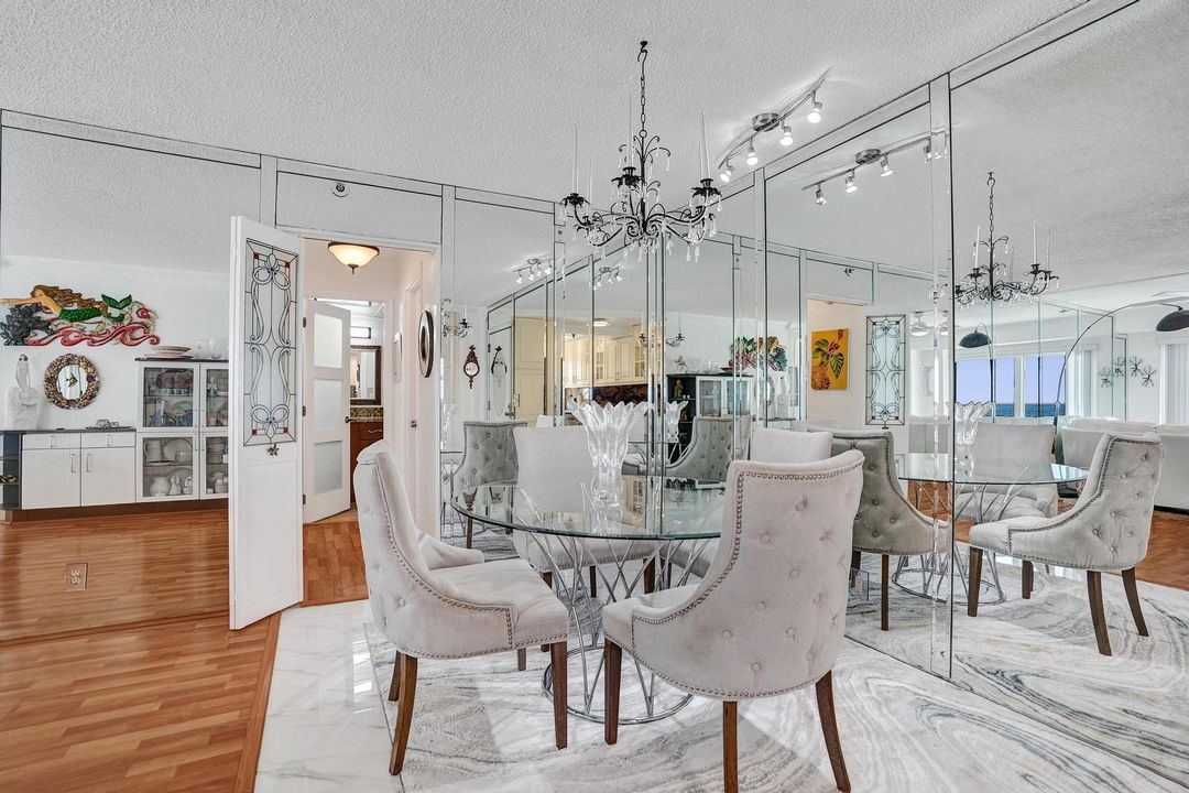 For Sale: $774,900 (2 beds, 2 baths, 1100 Square Feet)