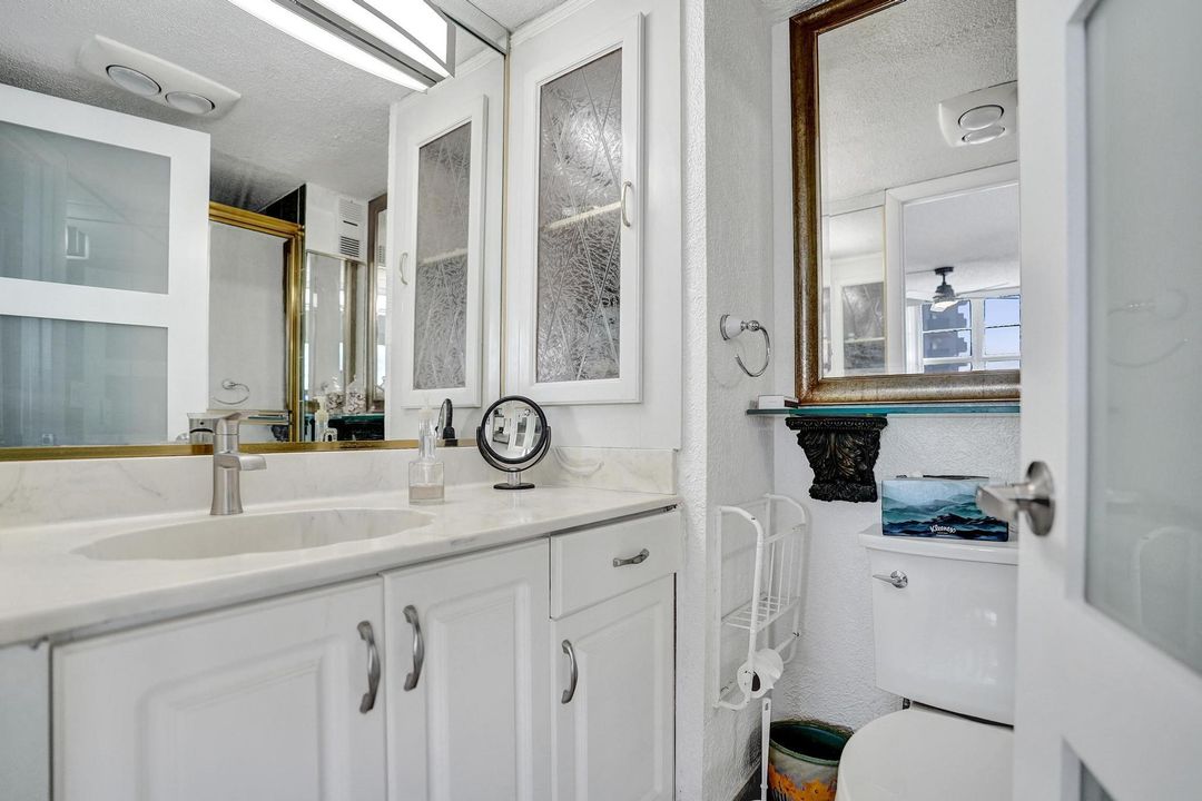 For Sale: $774,900 (2 beds, 2 baths, 1100 Square Feet)