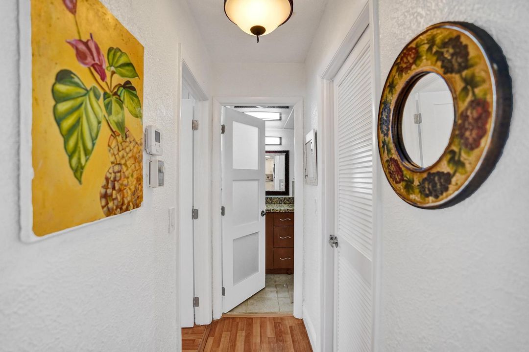 For Sale: $774,900 (2 beds, 2 baths, 1100 Square Feet)