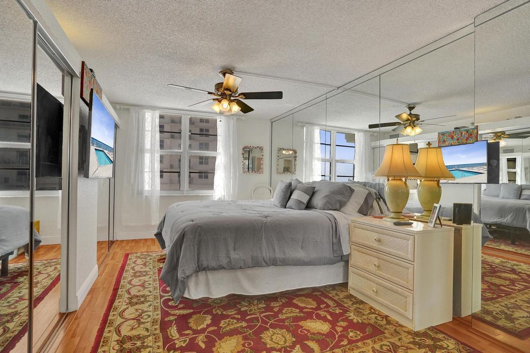 For Sale: $774,900 (2 beds, 2 baths, 1100 Square Feet)