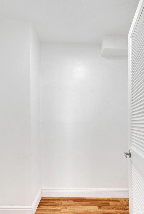 For Sale: $774,900 (2 beds, 2 baths, 1100 Square Feet)